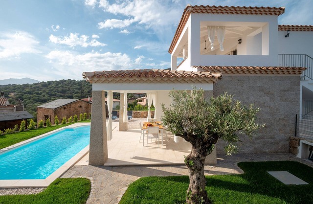 Bellevue 36C von Klodge - Stilvolle Ferienvilla mit Pool