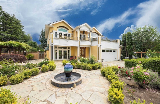 Bellevue Lake View | Magazine-Featured Villa