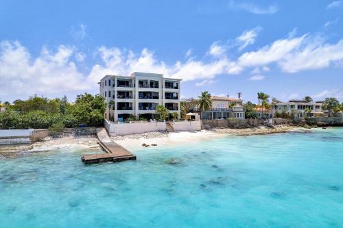Bellevue Residence #7 - Oceanfront condo