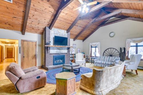 Bellingham Retreat with Fire Pit and Lake Access!