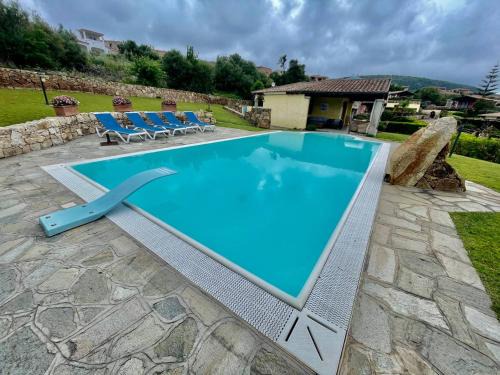 Bellissima villa Alessandra grande piscina privata giardino BQ posto auto