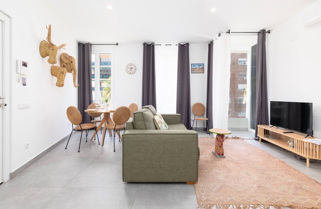 Belmar Apartments 3. WiFi + A/C + 5 Pax