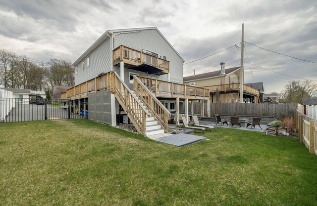 Belmont Ready- Spacious 6-Bedroom-Saratoga Track-Lake View Rental, WiFi, AC