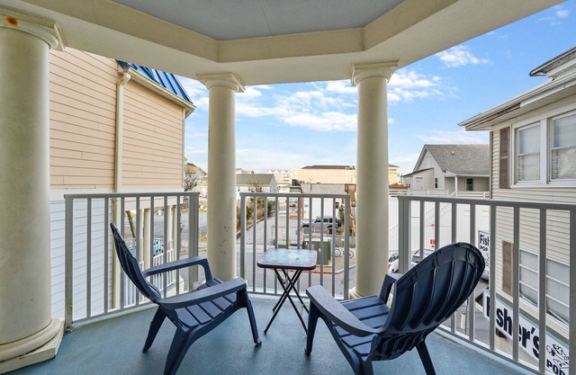 Belmont Towers 307 - Direct Boardwalk in OCMD!