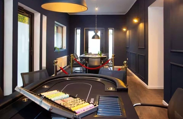Belmonte | Whirlpool-Sauna-Billard-Kicker-Kino