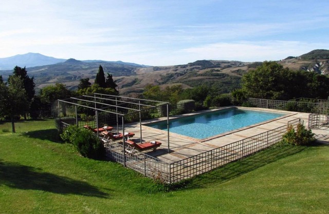 Ruhiges Ferienhaus in San Casciano dei Bagni mit Garten