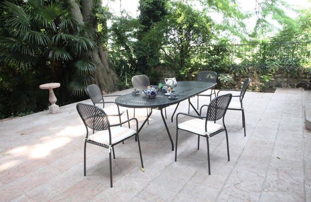 Luxuriöses Ferienhaus in Romano D'ezzelino mit Garten