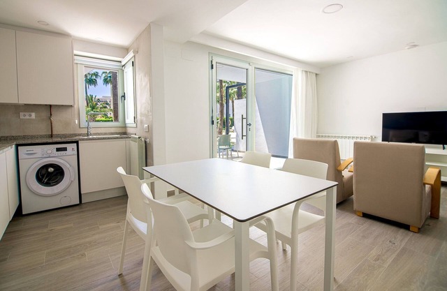 Schöne helle Wohnung mit Terrasse in Strandnähe