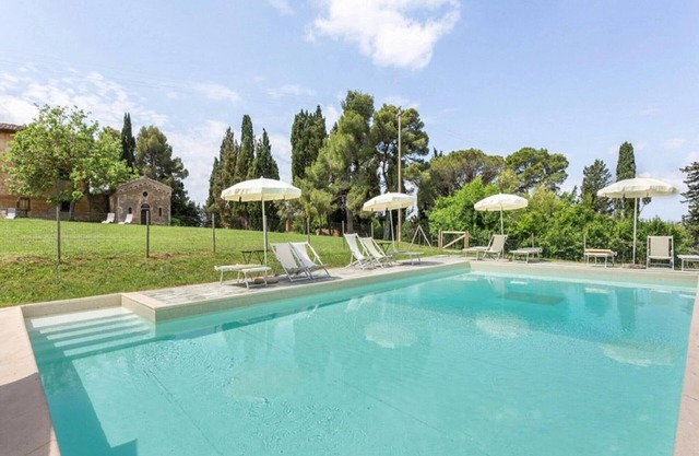 Haustierfreundliches Ferienhaus in Volterra mit Swimmingpool