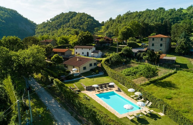 Schönes Cottage in Dicomano mit Pool