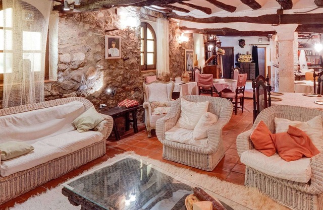 Rustikales Ferienhaus in Tolva nahe Mont Rebei See