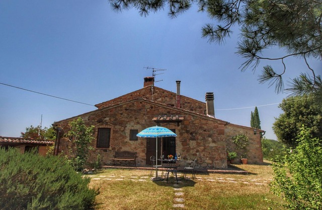 Agriturismo con giardino privato