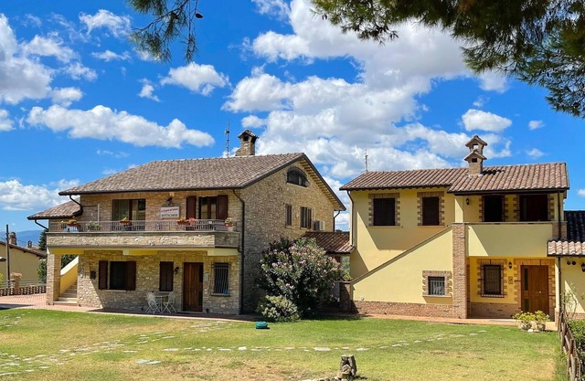 Ansprechendes Ferienhaus in Assisi mit Garten