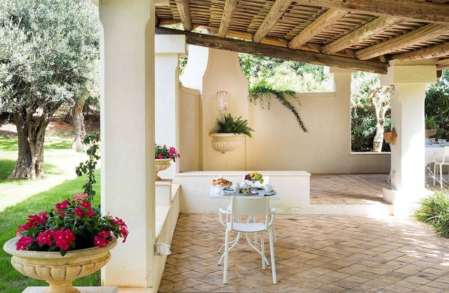 Elegante Villa bei Salemi, mit Schwimmbad und Garten, in ruhiger Lage