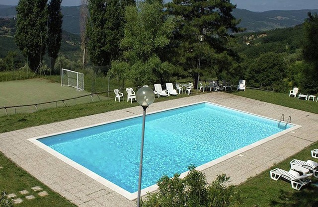 Luxuriöses Bauernhaus in Rufina mit Terrasse
