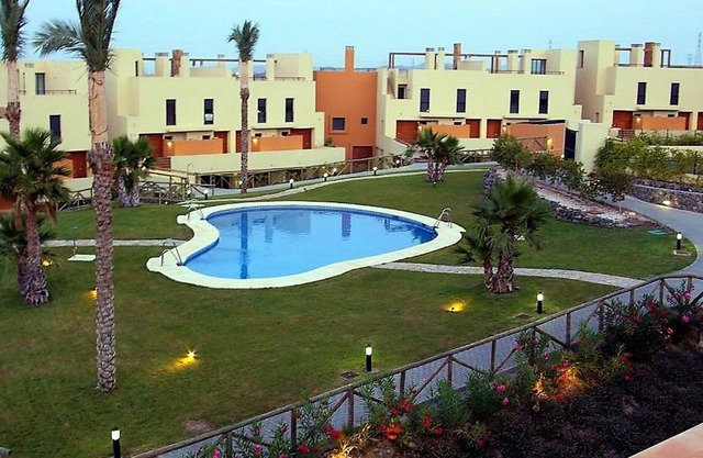 Las Yucas, mit privatem Garten und Terrasse und Gemeinschaftspools