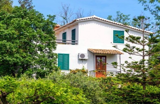Geräumige Villa in Kalabrien mit Gemeinschaftspool