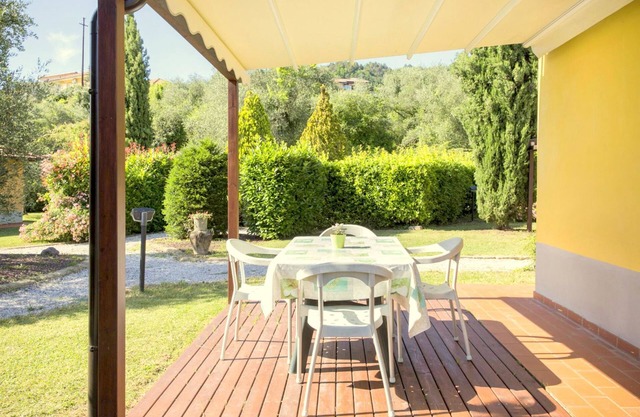 Gemütliches Ferienhaus mit Swimmingpool am See in Ligurien