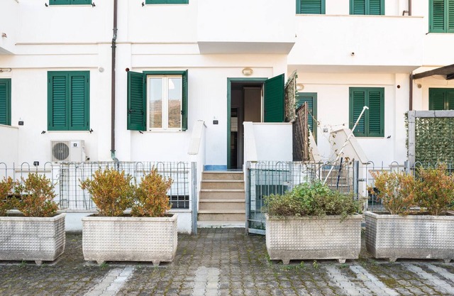 Malerische Wohnung in Policastro Bussentino mit Terrasse