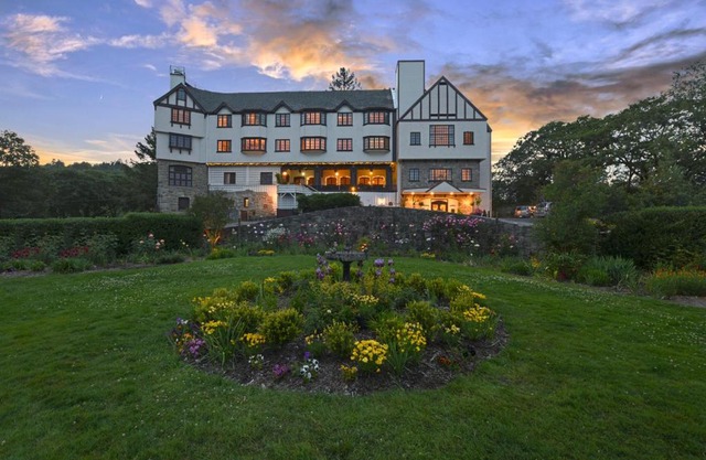 Benbow Historic Inn