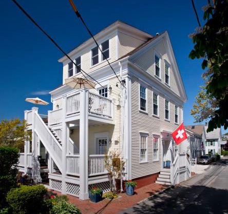 Benchmark Inn