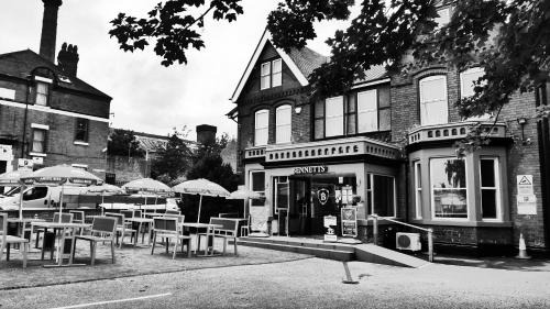 Bennetts Hotel