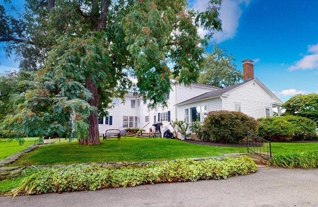 Benton Farmhouse