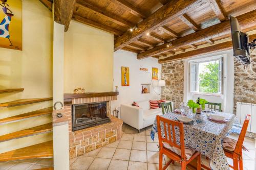 Beppe's House in Garfagnana - Happy Rentals