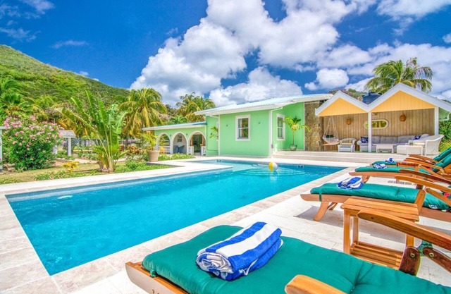 Bequia Palm Villa - Vier Schlafzimmer Resort, Schläft 7