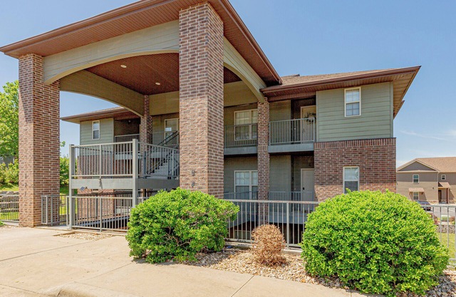 BER9-4, 2Br "Convenient Comfort" Condo, SEE DESC. for SUMMER SPECIAL