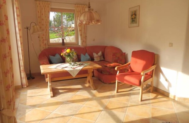 Bergblick94m², EG, 2 Schlafzimmer, Sat-TV, Terrasse, max. 4 Personen