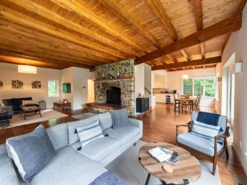 Berkshire Vacation Rentals: High End Berkshires Getaway