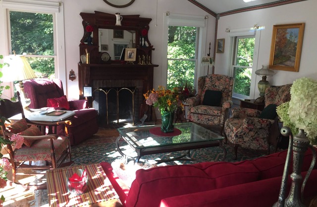 NR TANGLEWOOD, AUGUST, 3BR, 2BA, QUEECHY LAKE, Veranda, Garten, Studio