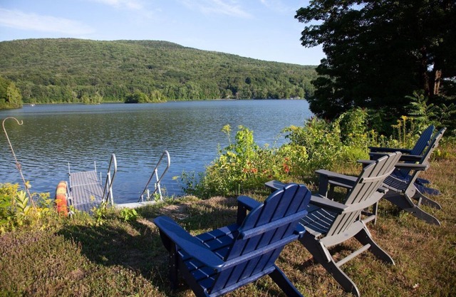 Berkshires Lakefront Retreat by Evergreen Home