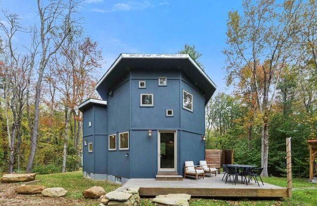 Berkshires Retreat W/ Sauna by Evergreen Home