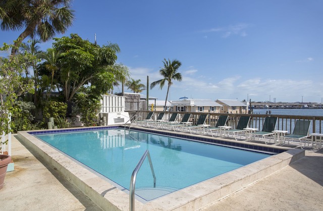 Pelican Landing Bermuda Retreat