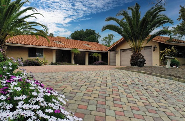 Bernardo Bungalow + 3bed 2bath, Golf, Large Yard!