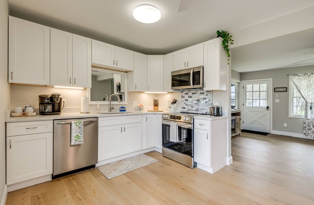 Bernardston Home Near Northfield Mount Hermon!