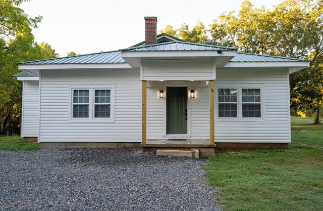 Berry Mountain Historic Home Near Oneonta