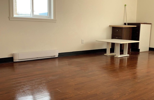 besides lake hospital, supermarket, swimming pool;rent for roomor family