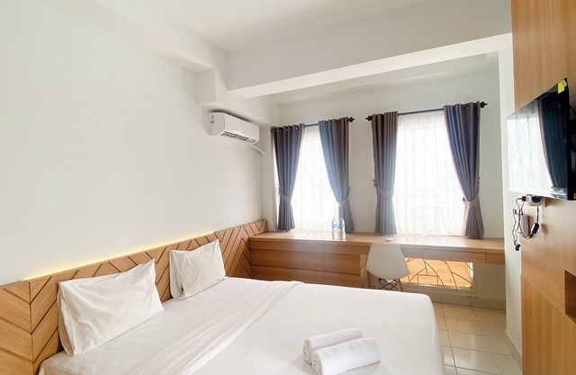 Best And Homey Studio At Patraland Urbano Apartment