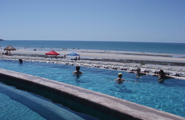 Beste Erdgeschoss zu Fuß zum Strand und Pool von der Terrasse aus. Premium-Wohnung