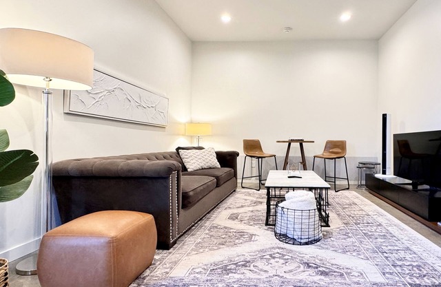 Best Location @ Downtown Bentonville, 1BD, 1BA