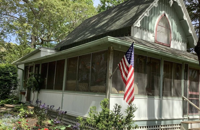 Best location on North Fork Walk to beaches, town, restaurants, wineries.