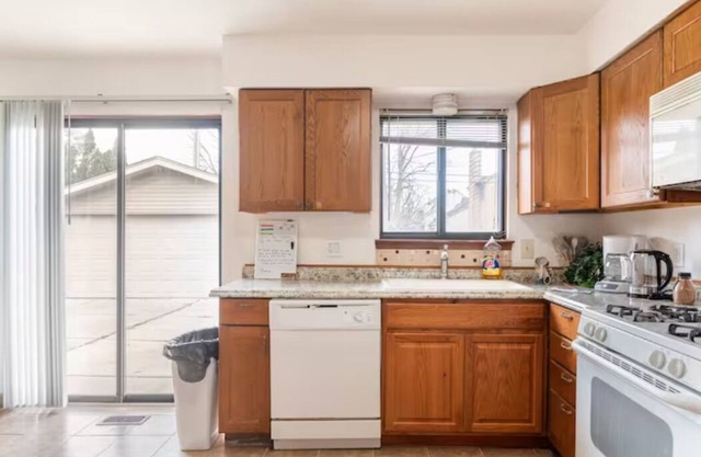 Best Neighborhood home - 15 min to Detroit - 25 min to Ann Arbor