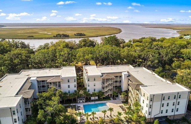 Best New Luxury St. Simons FLETC / Ferienwohnung-3Br / 2Ba / Bikes / 2 Pools / Garage