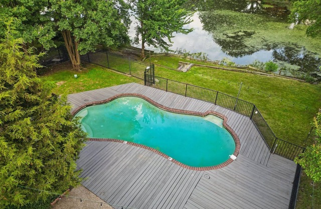 Best of Garland | Pool, Cinema Rm, BBQ (3BD/2.5BA)