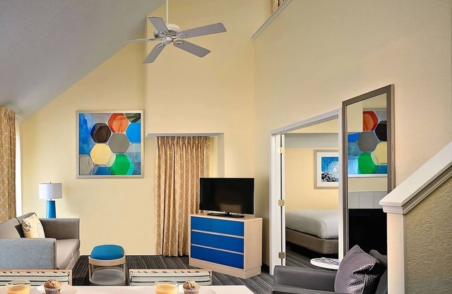 Best Place to Stay in Chesterfield! Kitchen, Free Breakfast, Pets Allowed