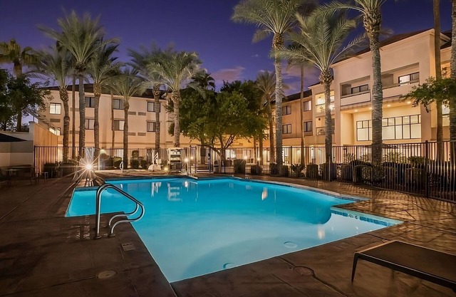 Best Place to Unwind! Pool View Unit, Pets Allowed! Short Drive to Apache Trail