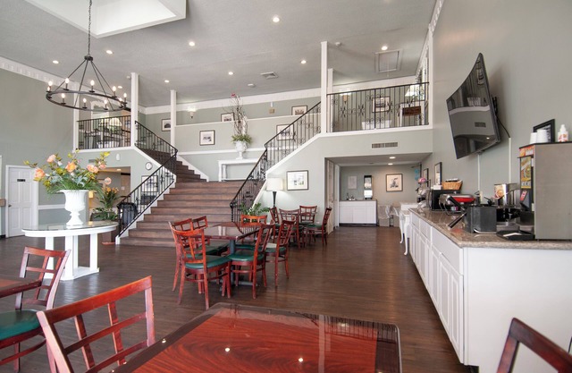 Best Price Motel and Suites